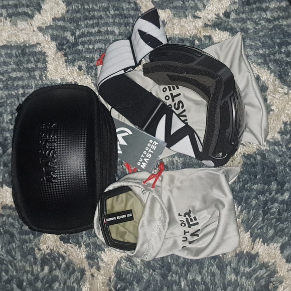 OutdoorMaster Snow Goggles Pro + Lens New - Picture 5 of 8